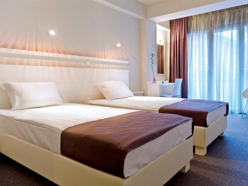 Leonardo Hotel Skopje Esterno foto