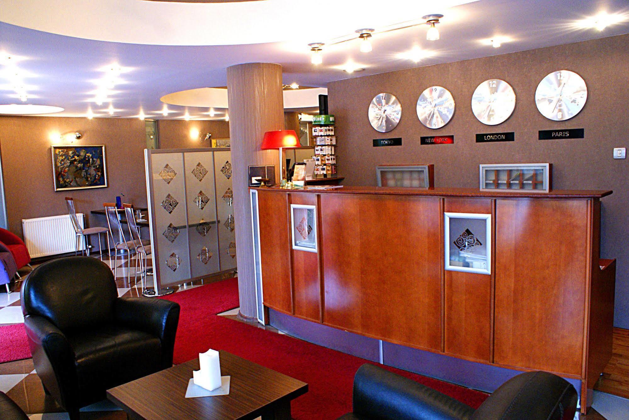 Leonardo Hotel Skopje Esterno foto